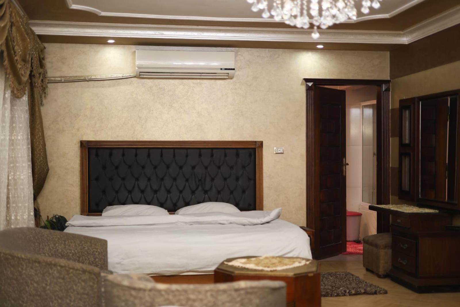 Royal Pyramids Palace Residence 카이로 외부 사진
